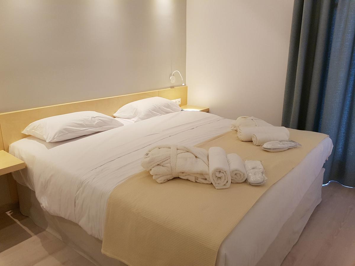 8Kto Hotel Skiathos Town Exterior photo