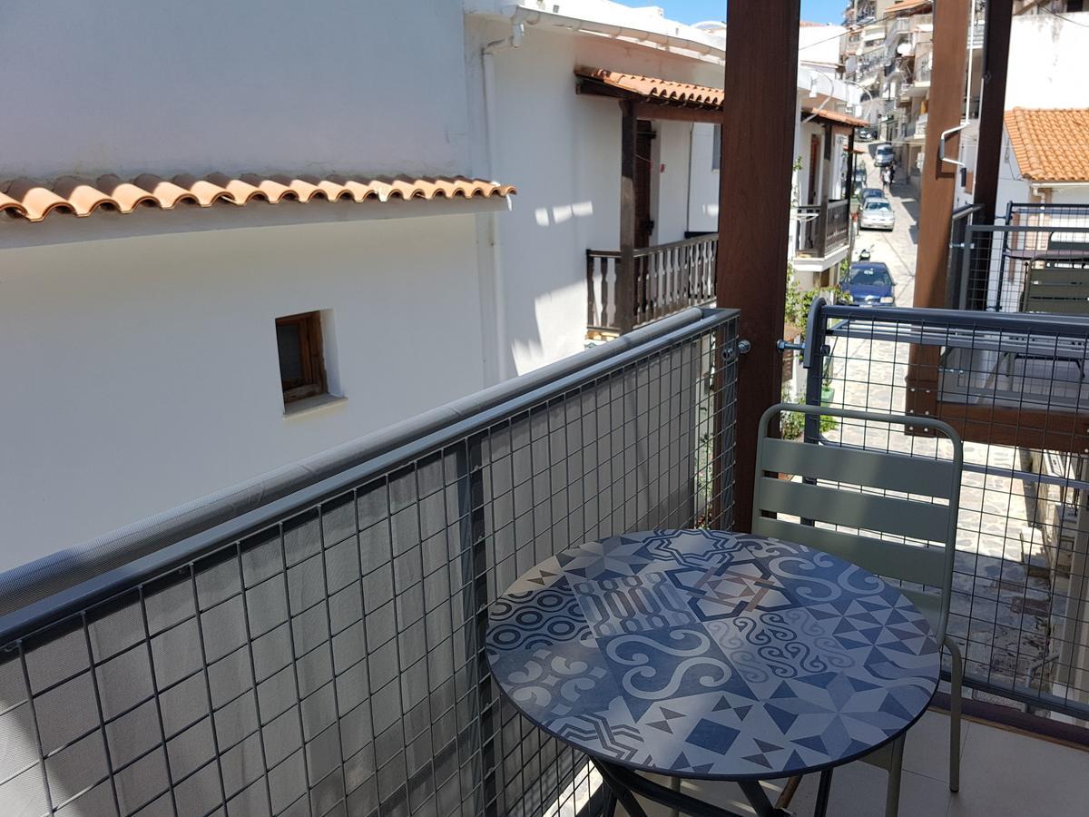 8Kto Hotel Skiathos Town Exterior photo