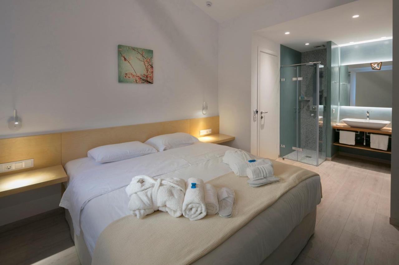8Kto Hotel Skiathos Town Exterior photo